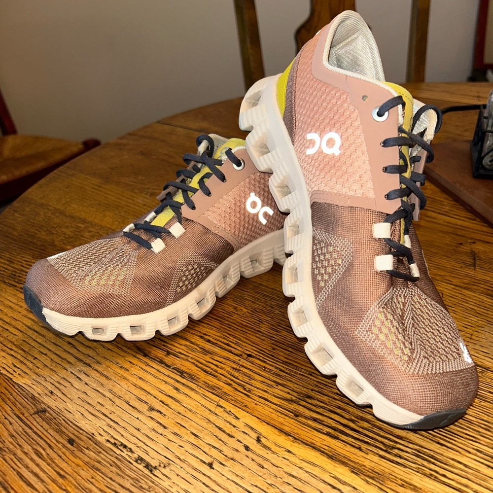 On-cloud X tennis shoes